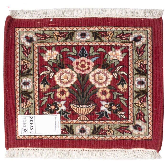 Half meter handmade carpet of Persia, code 187432