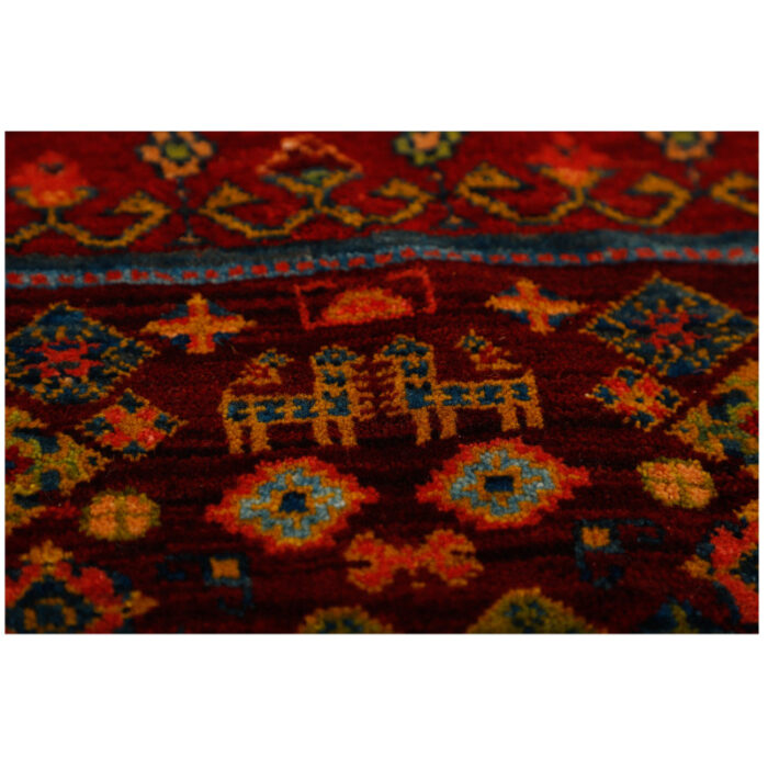 Six-meter hand-woven carpet, Qashqai model, code 575446