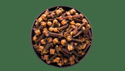 Treating bad breath with cloves with two easy methods