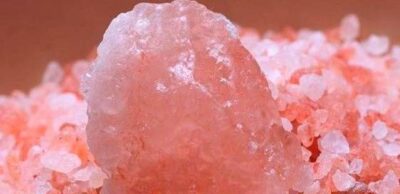 Vorteile von rosafarbenem Himalaya-Salz und wie man es verwendet