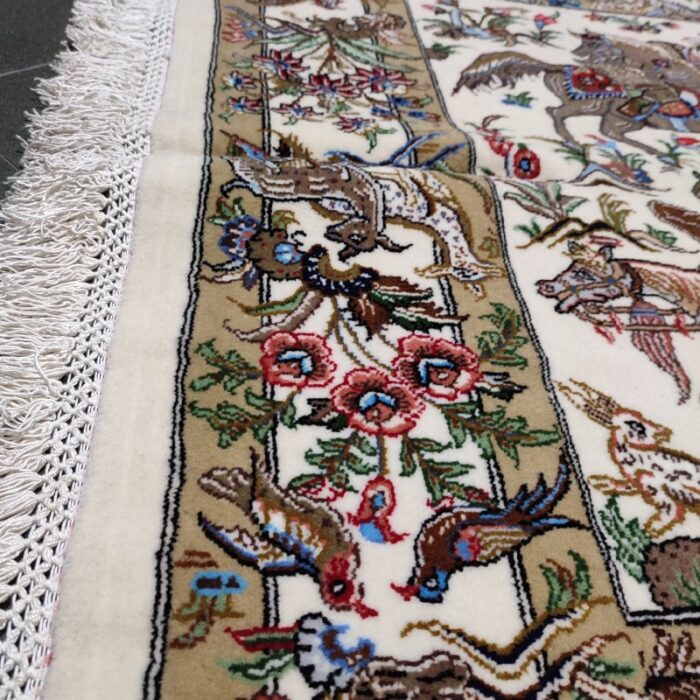 1.5 m² handwoven rug with hunting ground design, model AA121