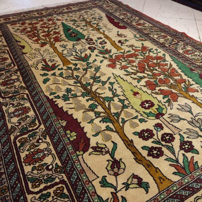 1 m² handwoven carpet with jungle design, model HA