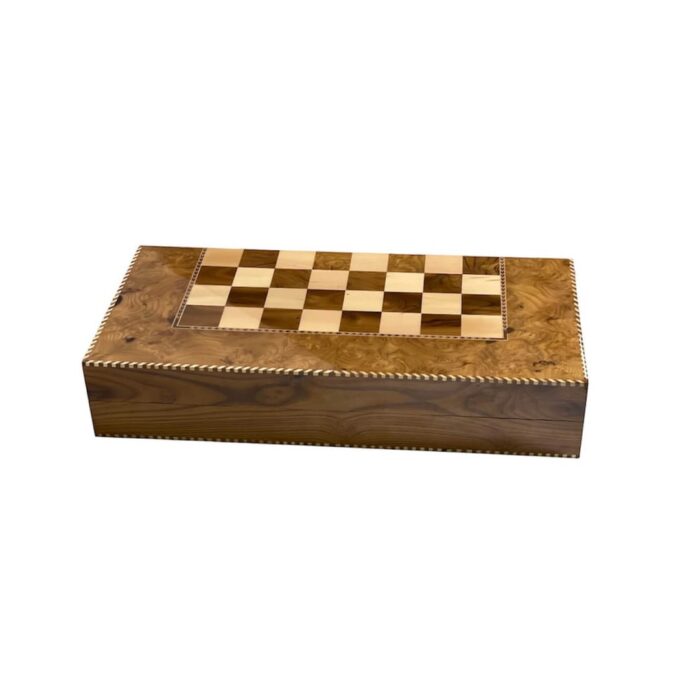 Backgammon and chess, elder wood knot, Julius design