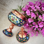 Miscellaneous / There are various copper products, 3 pieces of copper pots and chocolates, Model pardaz code so24