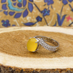 Women’s Sharaf Al Shams silver ring with mesh design + engraving
