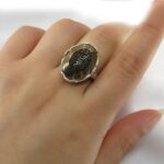 Elegant Women’s Black & Gold Hadid (Hematite) Silver Ring with Surah "Al-Fatiha" Engraving - Image 3