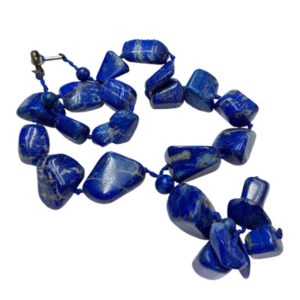 Chunky Lapis Lazuli Necklace – Natural & Raw Energy in Bold Blue Stone
