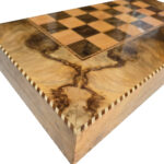 Doppelspielbrett in Knoten-Walnuss – Langlebiges, elegantes Backgammon & Schach – Bild 5