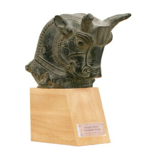 Persepolis Bull Capital Sculpture – A Tribute to Achaemenid Majesty